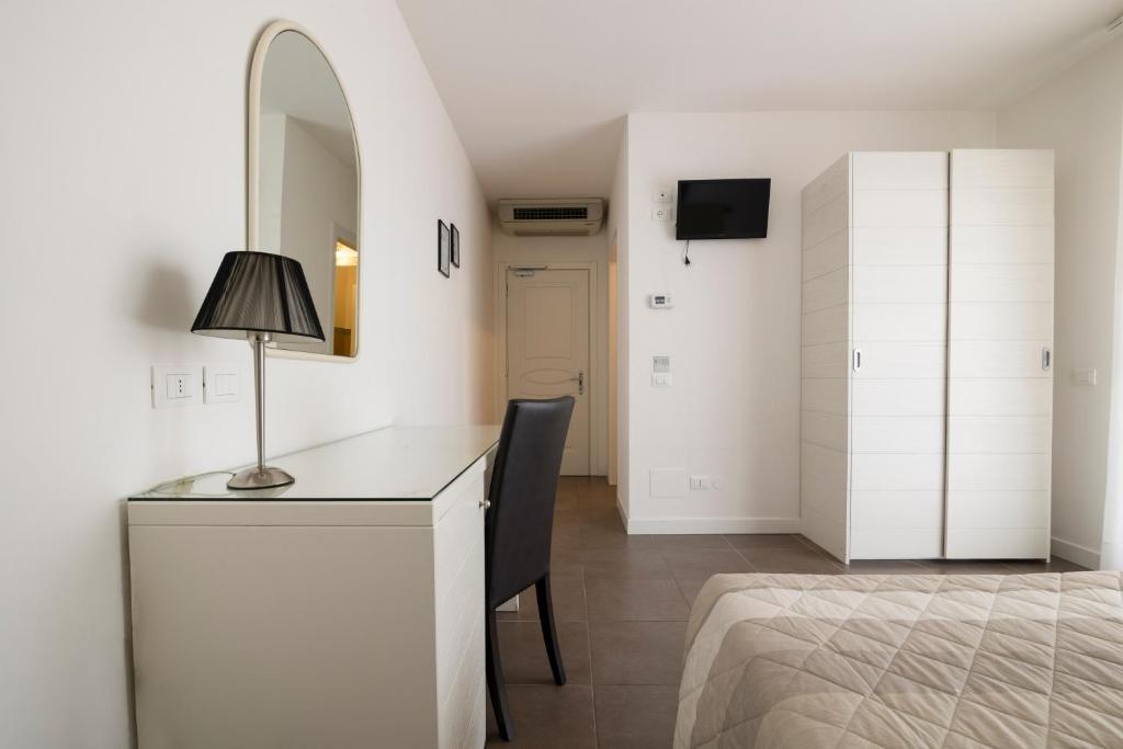 Hotel Miami photo