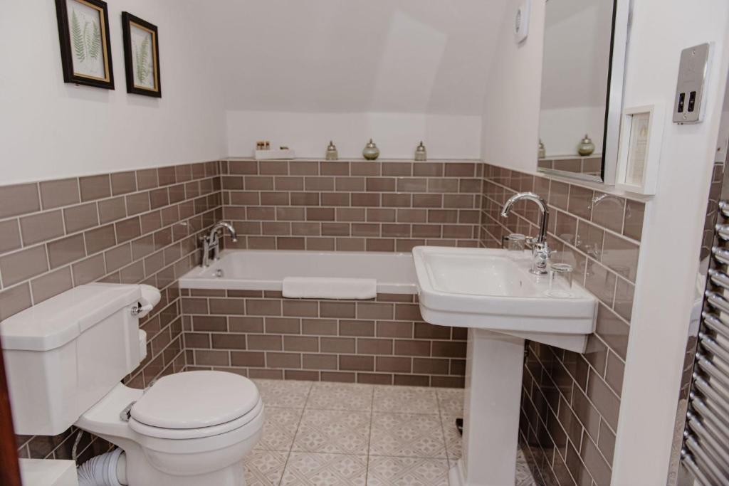 Woodlands Hotel photo