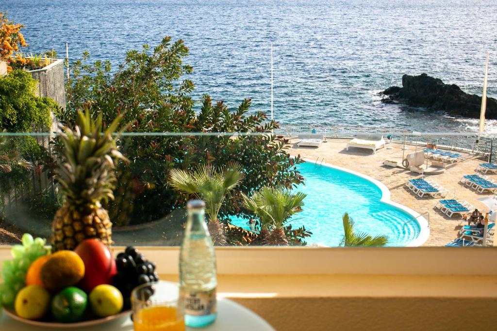 Premium and Sea - 4
