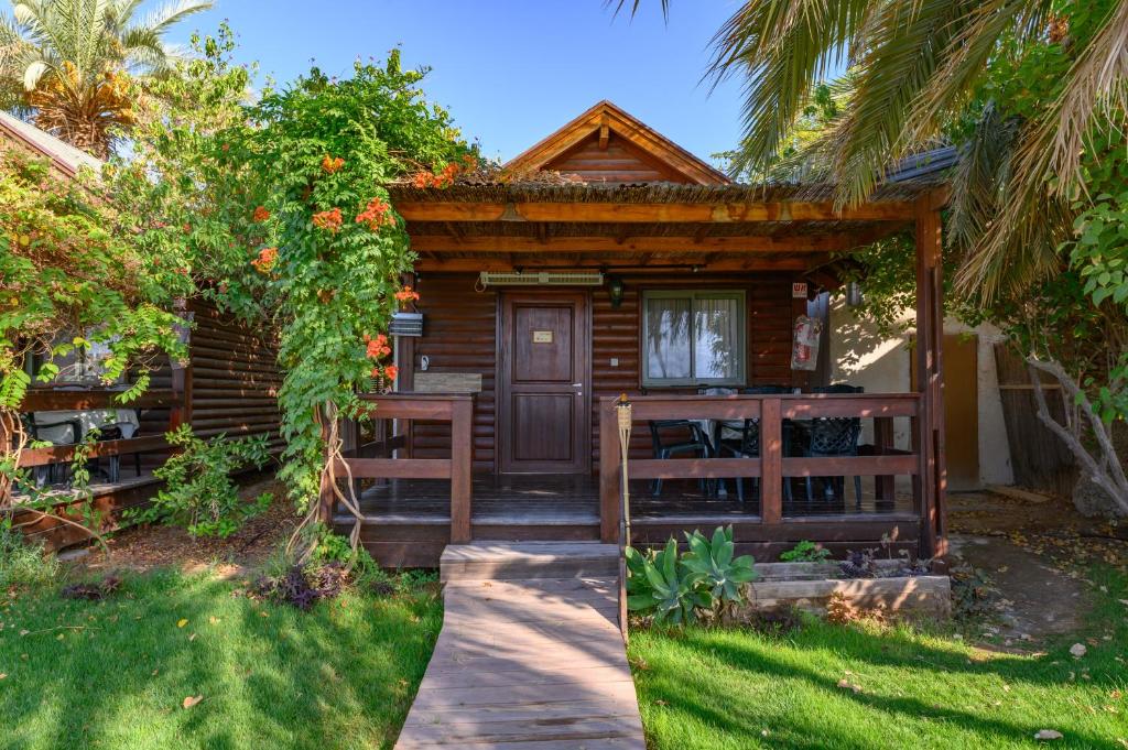 Belfer's Dead Sea Cabins photo