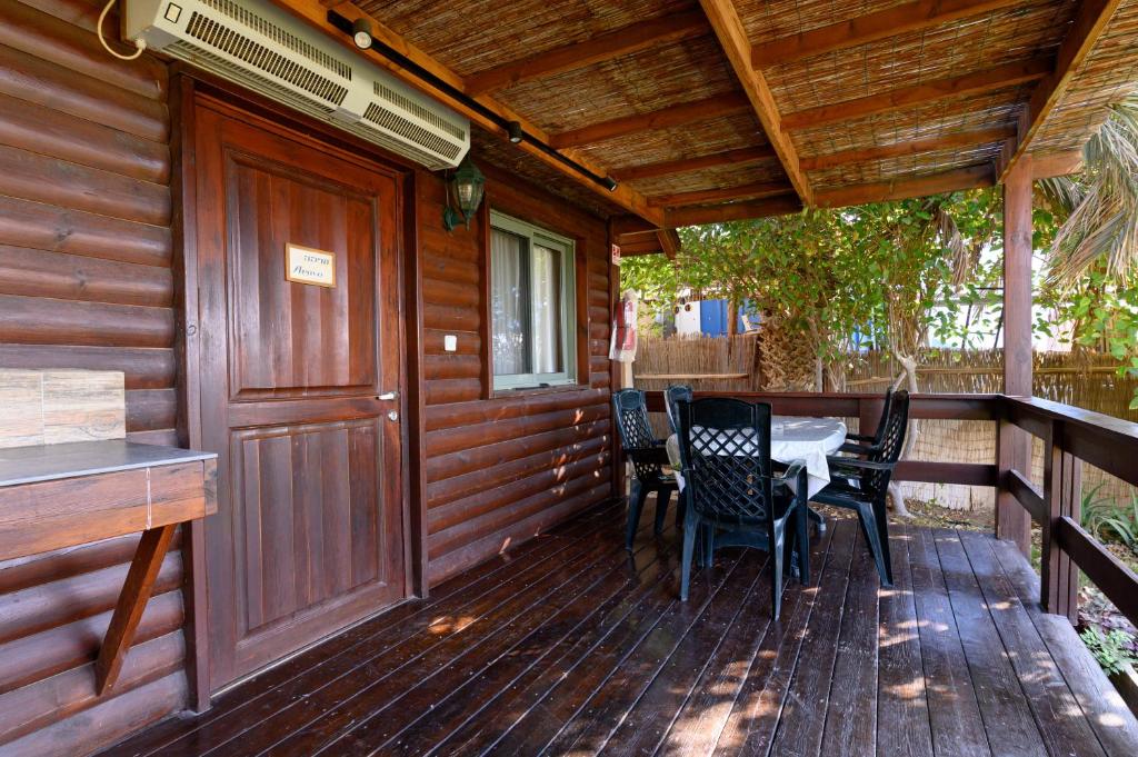 Belfer's Dead Sea Cabins photo