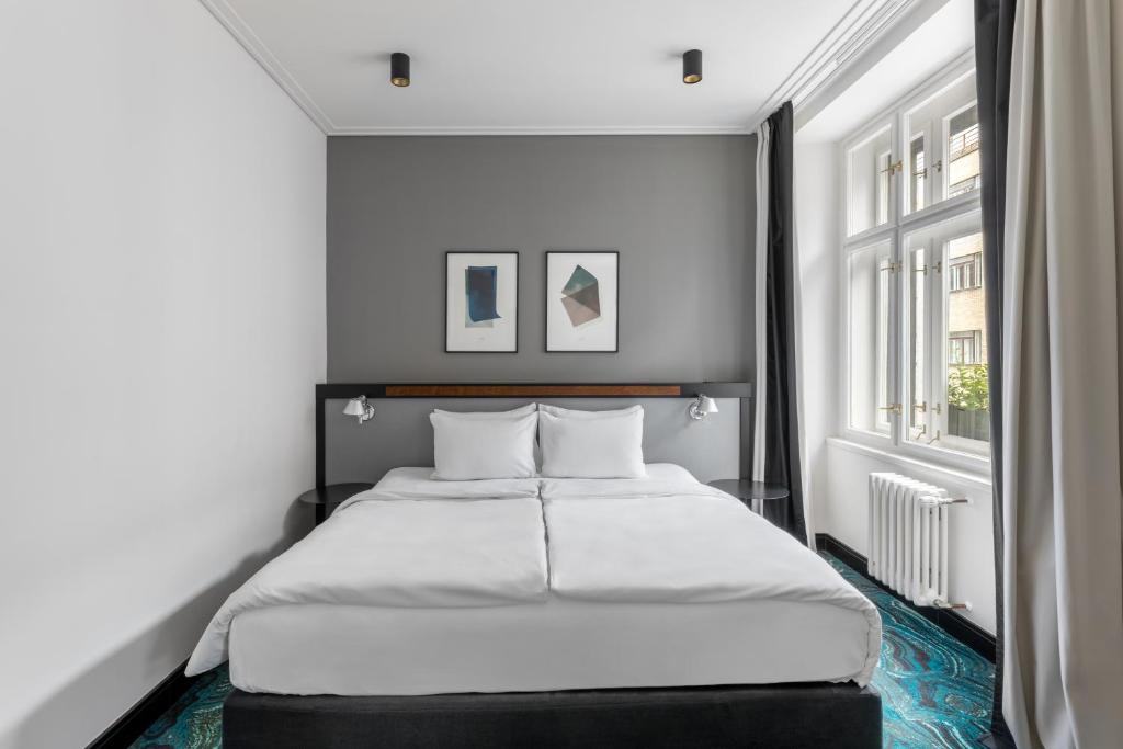 Hotel Republika & Suites photo
