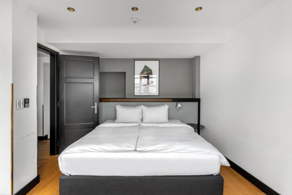 Hotel Republika & Suites photo