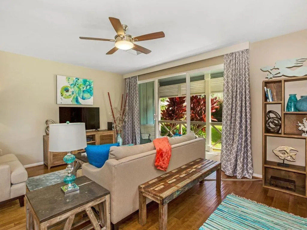 3BR Nihilani Condo with AC, Pool & Close to Shops 8C, hotel in Princeville