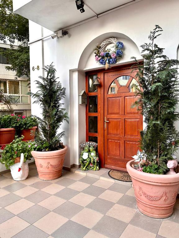 Budapest Residence — Hotel in Bucharest