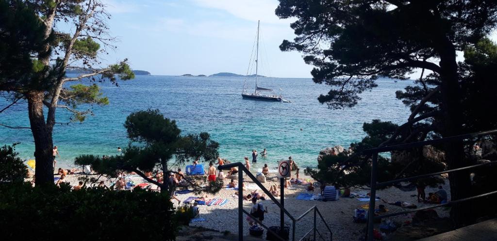 Apartment My Way, Mlini