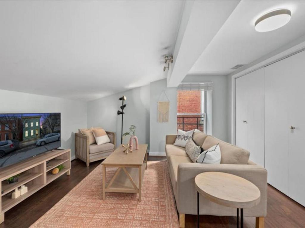 Studio steps to Soccer and OTR and Downtown, Cincinnati