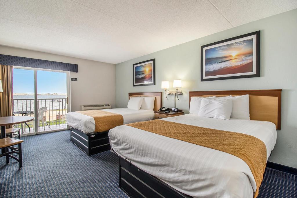 Dunes Waterfront Resort photo