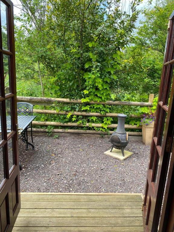 Martha's Retreat, Holt photo 4