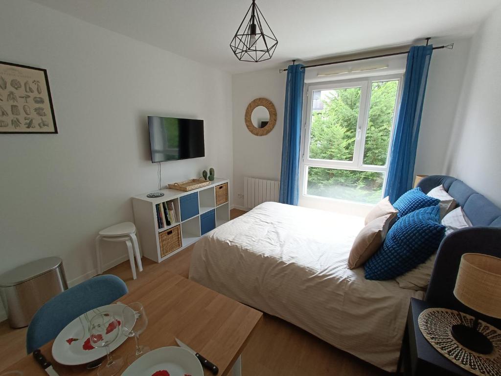 Studio Cosy neuf + lit bébé à 4 minutes RER A - 4