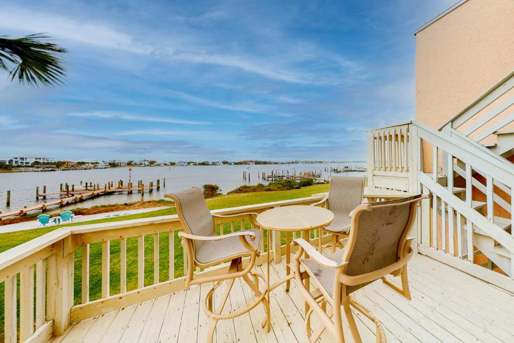 Treehouse Townhome, Pensacola Beach
