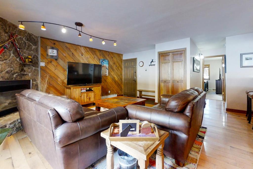 Phoenix 203, Steamboat Springs