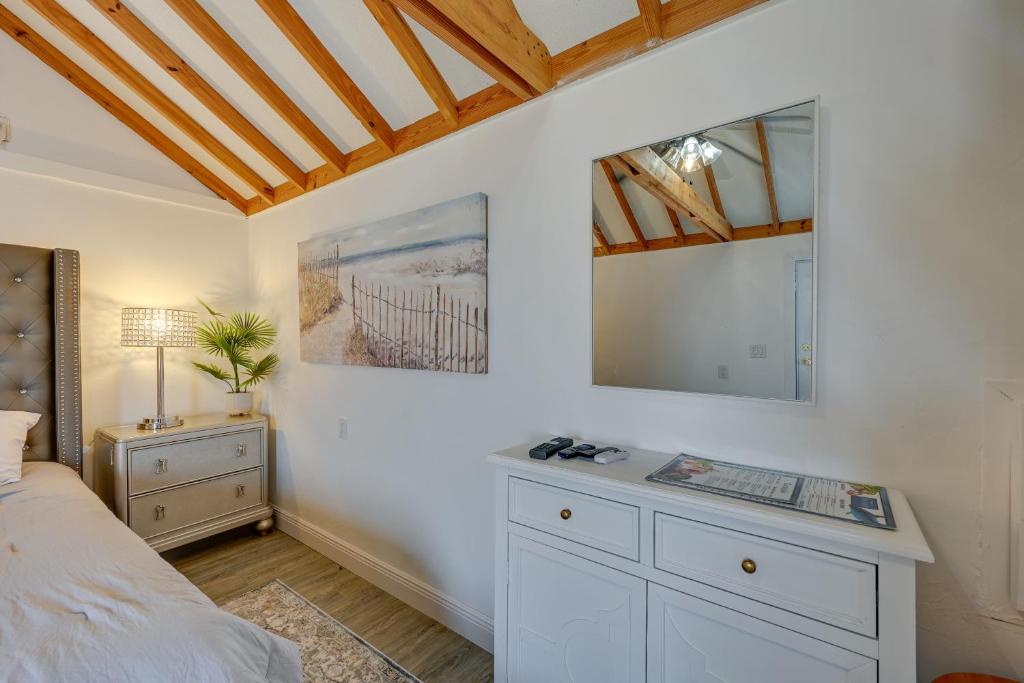 Everglades Vacation Rental Cabin - Steps to Bay photo