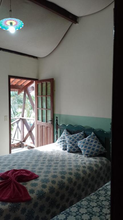 Casa - suites com varanda, Conde