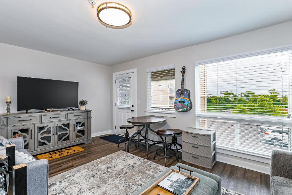 1062 Riverfront, Nashville