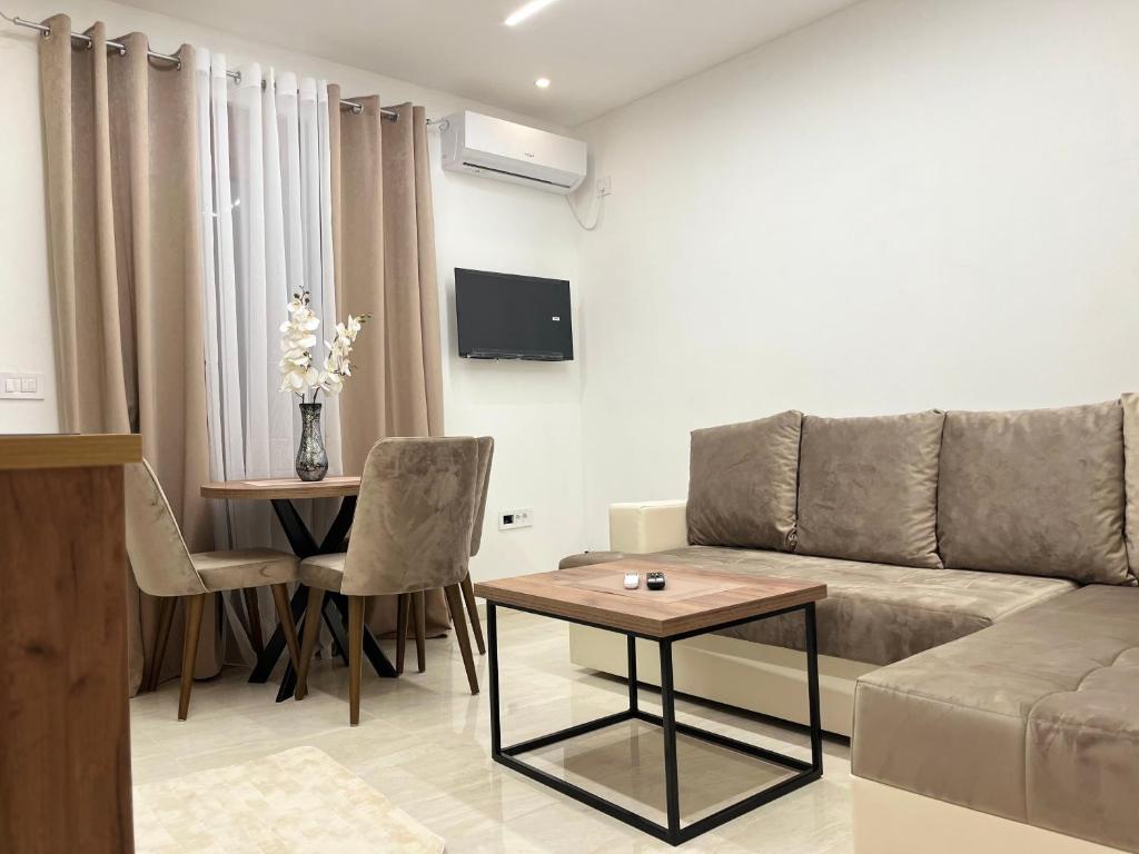 Arbneshi Apartments - 3