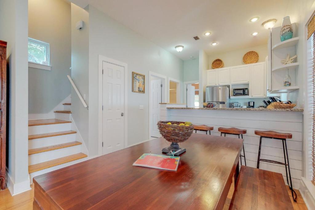 The Lemon Drop, Seacrest