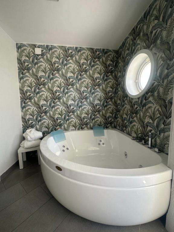Sorrento Tasso Suites Additional