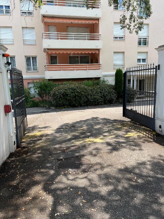 Appartement 84m² avec 2 parkings privatifs - 2
