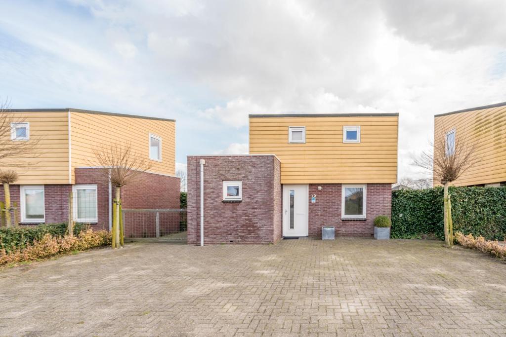 Nautic Rentals - Marinapark Oude-Tonge photo