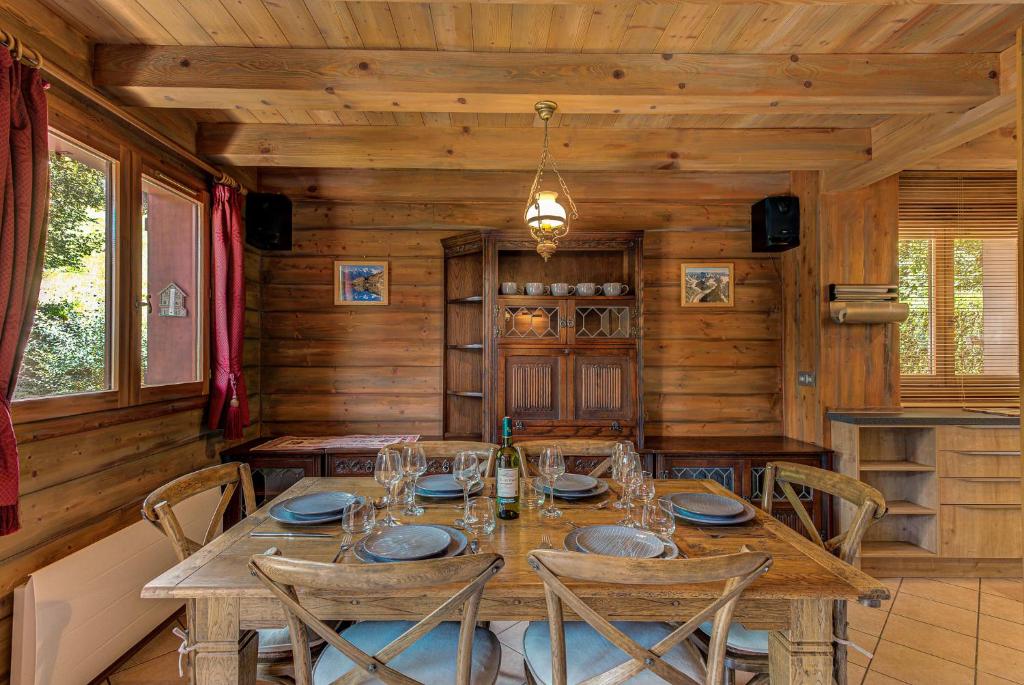 Chalet Blackbushe, Traditional Chalet, Alpes Agency, Sleeps 4-6 - 4