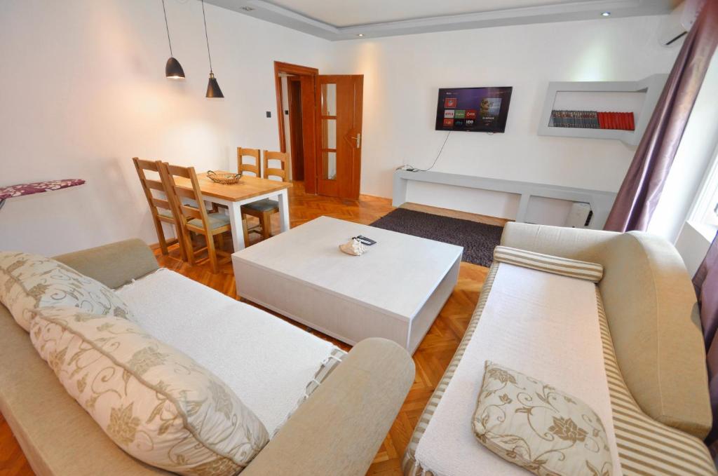 Apartemen 3 Kamar Tidur