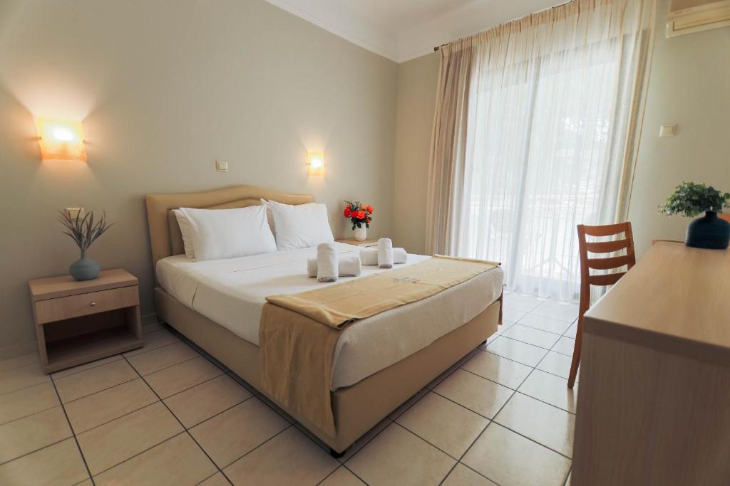 Tosca Beach Hotel photo