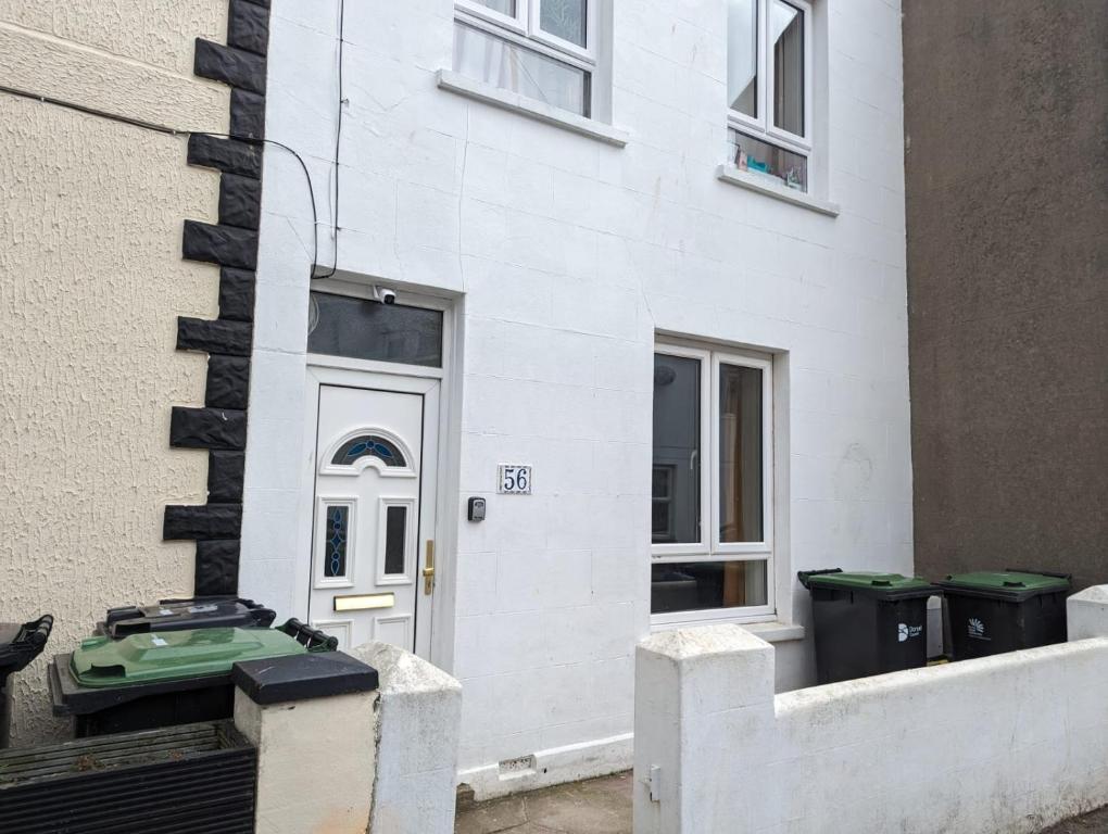 Shoreside 2 - 2 Bedroom Apartments, Weymouth