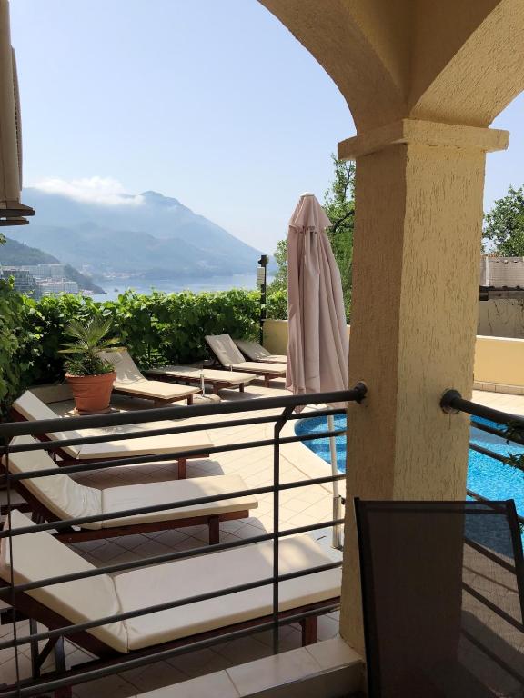 Apartment "Gluecks-Griff" inside "Becici Sunset Apartments" - 5