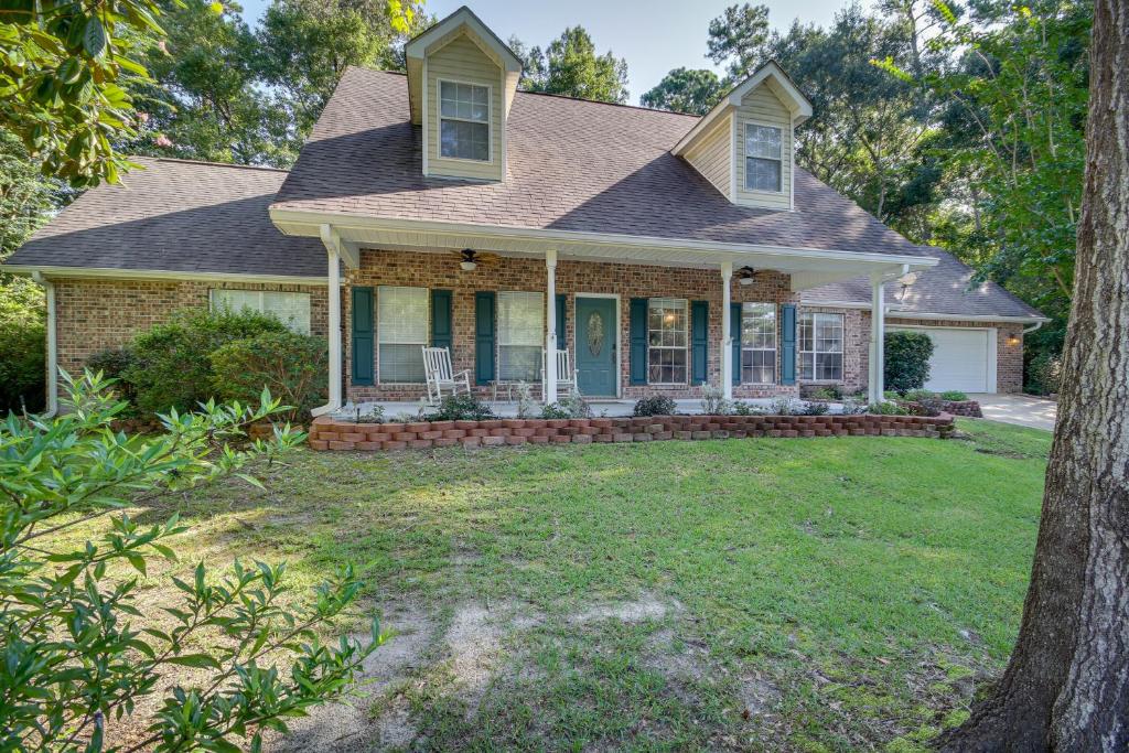 Charming Diamondhead Home with Private Yard!, Diamondhead