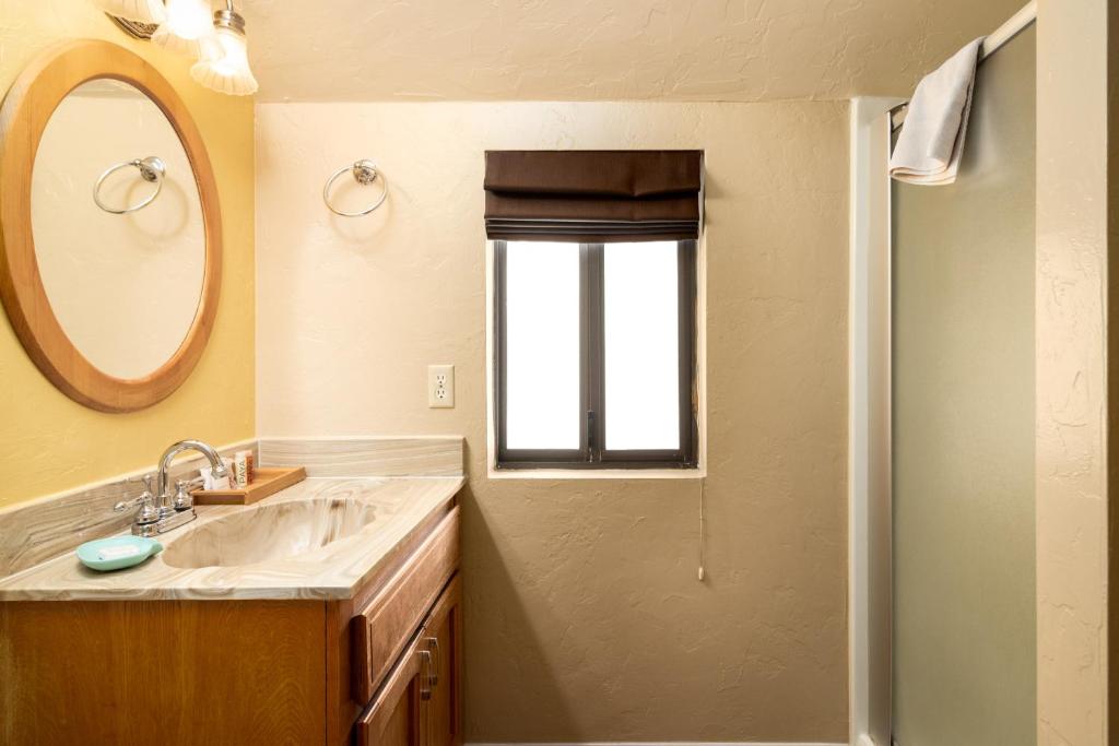 Prescott Pines Inn photo