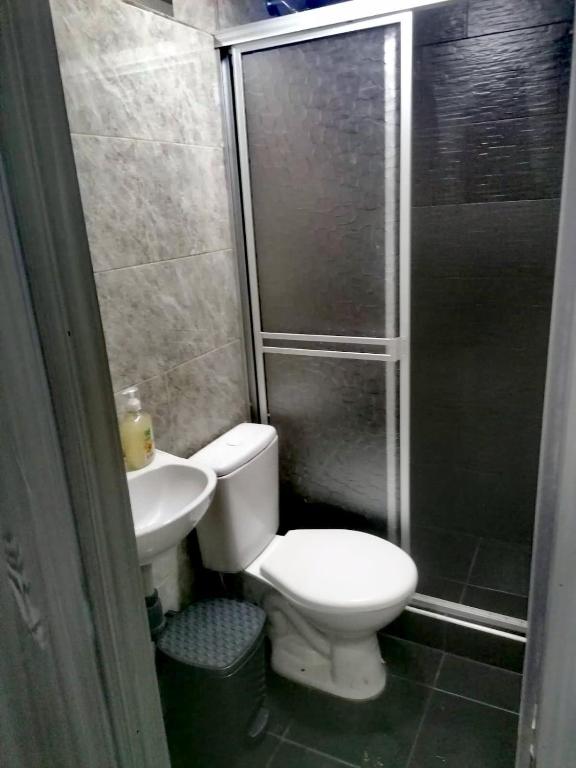 Casa Hospedaje - H - 2