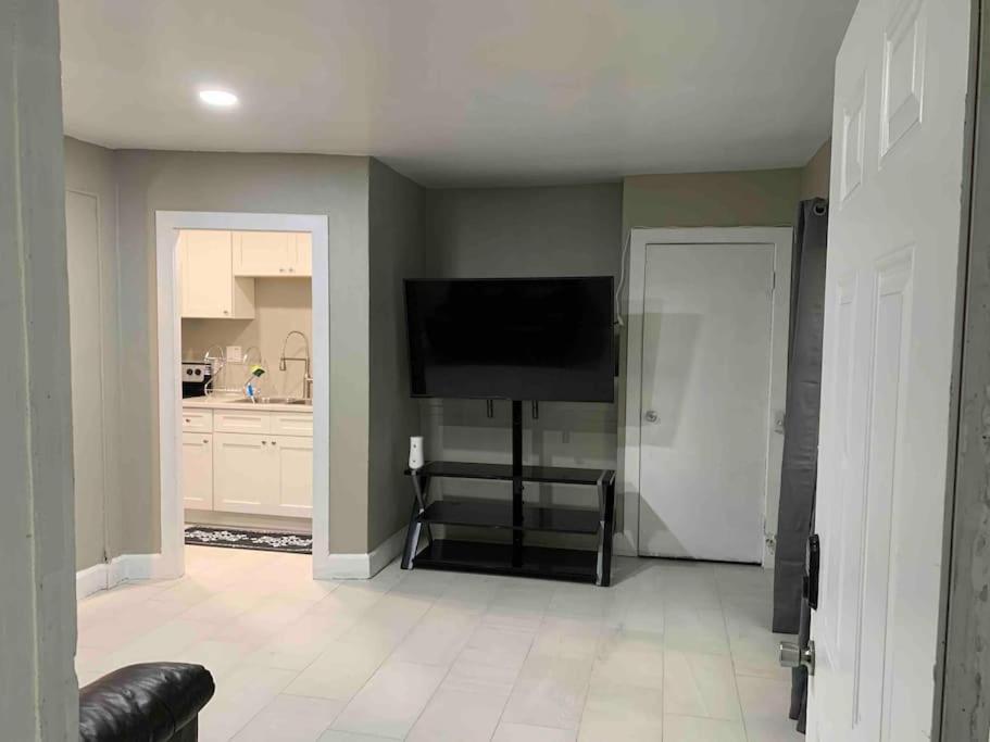 Apartment in Daytona Beach 1BR 1Bath Centrally Located, Daytona Beach