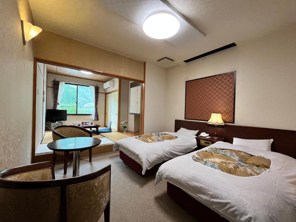 Gokayama Onsen Akaokan photo