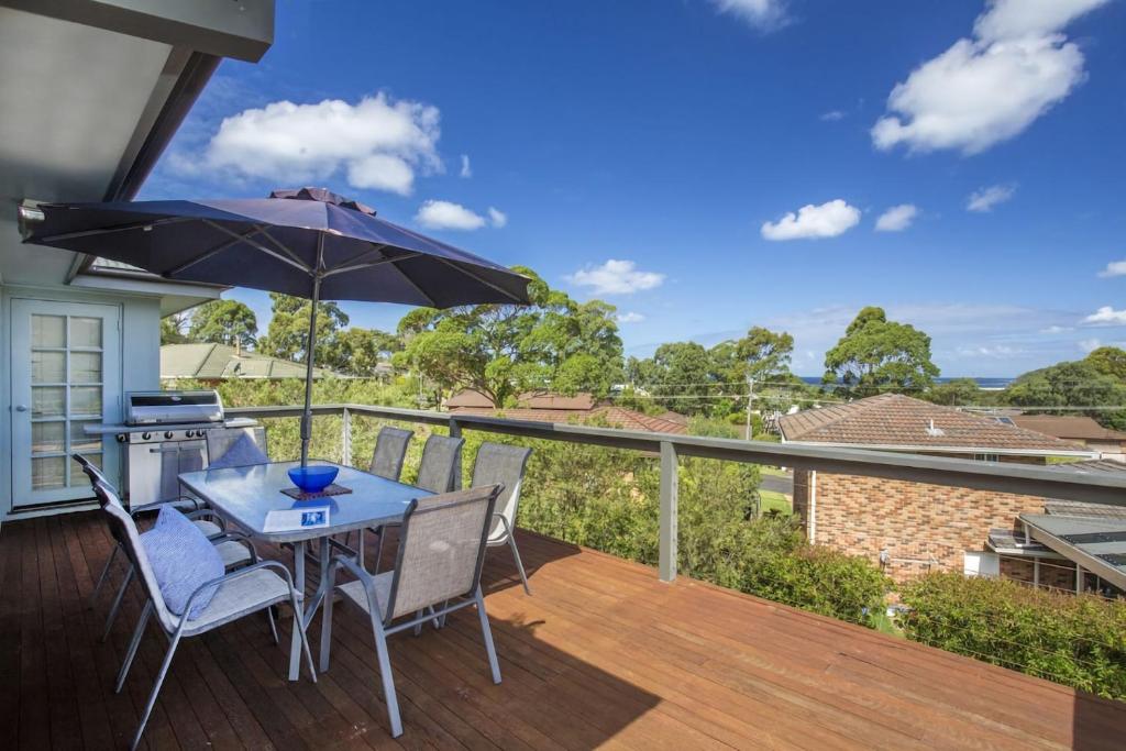 Hook Wine And Sinker, Mollymook