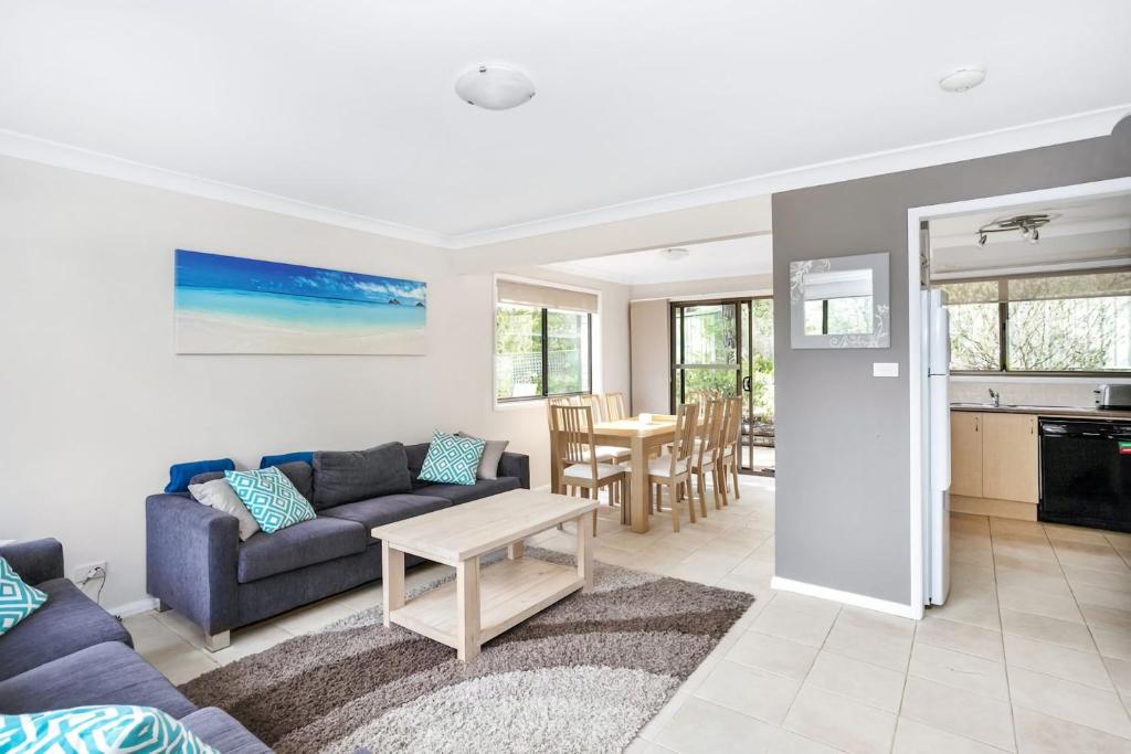 Mollymook Getaway, Mollymook