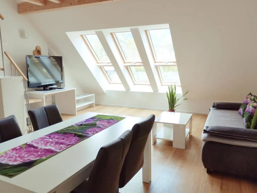 Apartments Wallas, hotel v destinaci Bovec