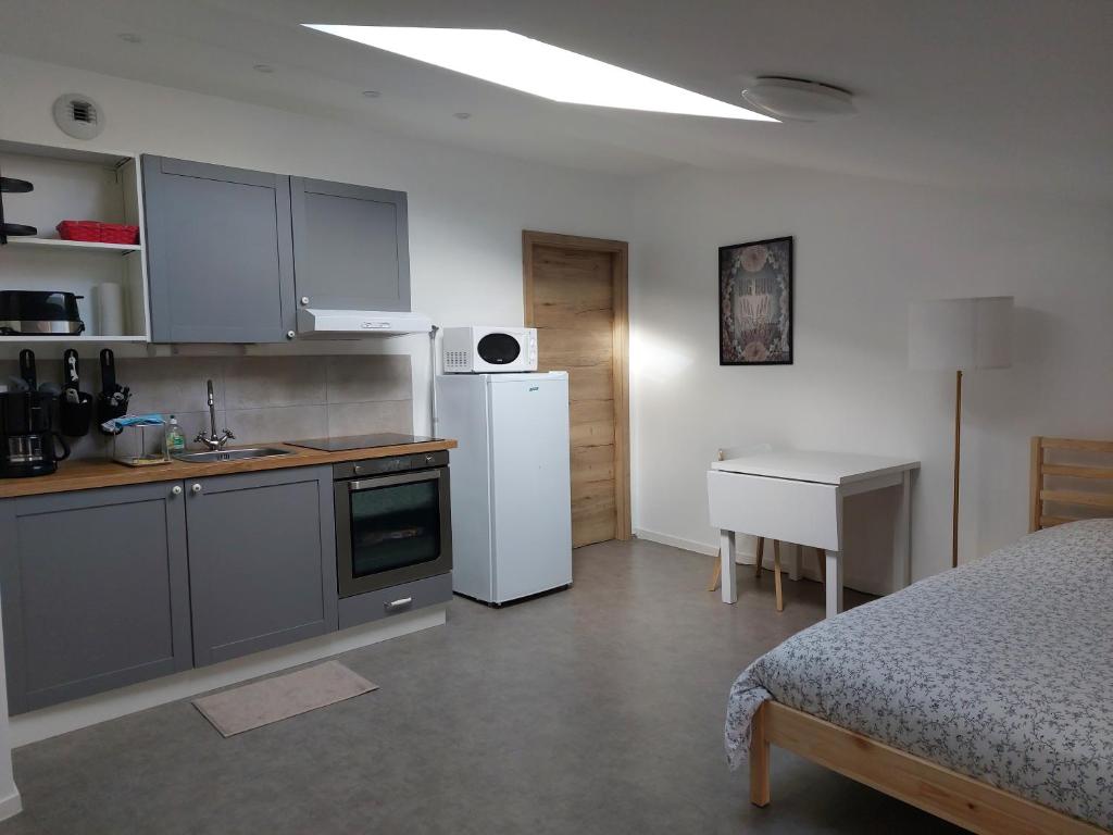 Studio mezzanine tout confort, Corny-sur-Moselle