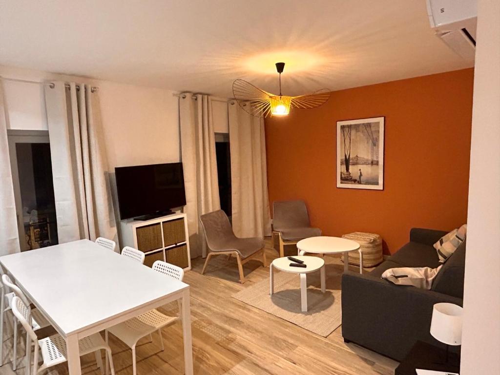 Bel appartement climatisé 2 chambres à 20m du Vieux-Port - 2