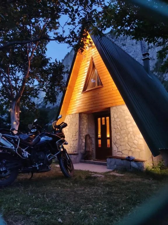 Eco resort Komarnica, hotel in Šavnik
