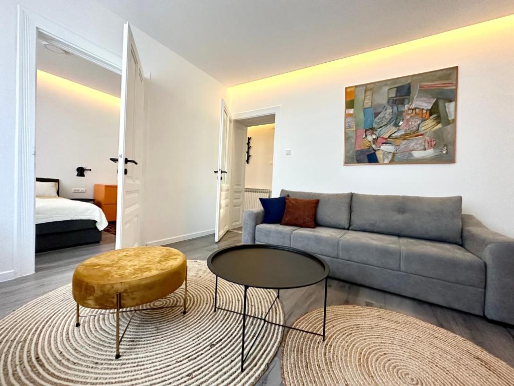 Stylish Central Sarajevo Apartment, Free Parking & WiFi, Sarajevo