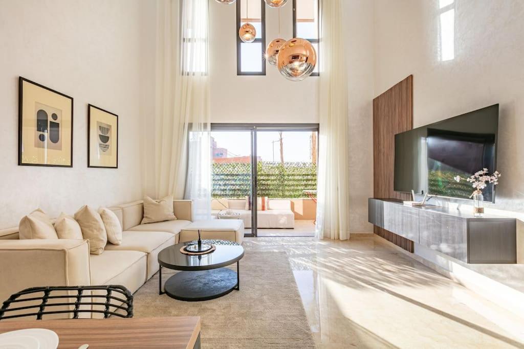 Duplex Design, Terrasse résidence Menara garden, Marakéš