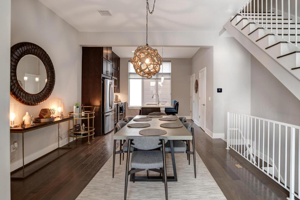 9 Bauhaus, Asheville