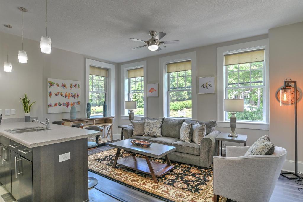 Historic King James Unit 5, Asheville