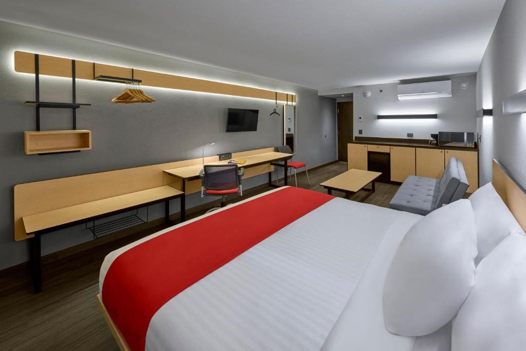 City Express by Marriott Ensenada photo
