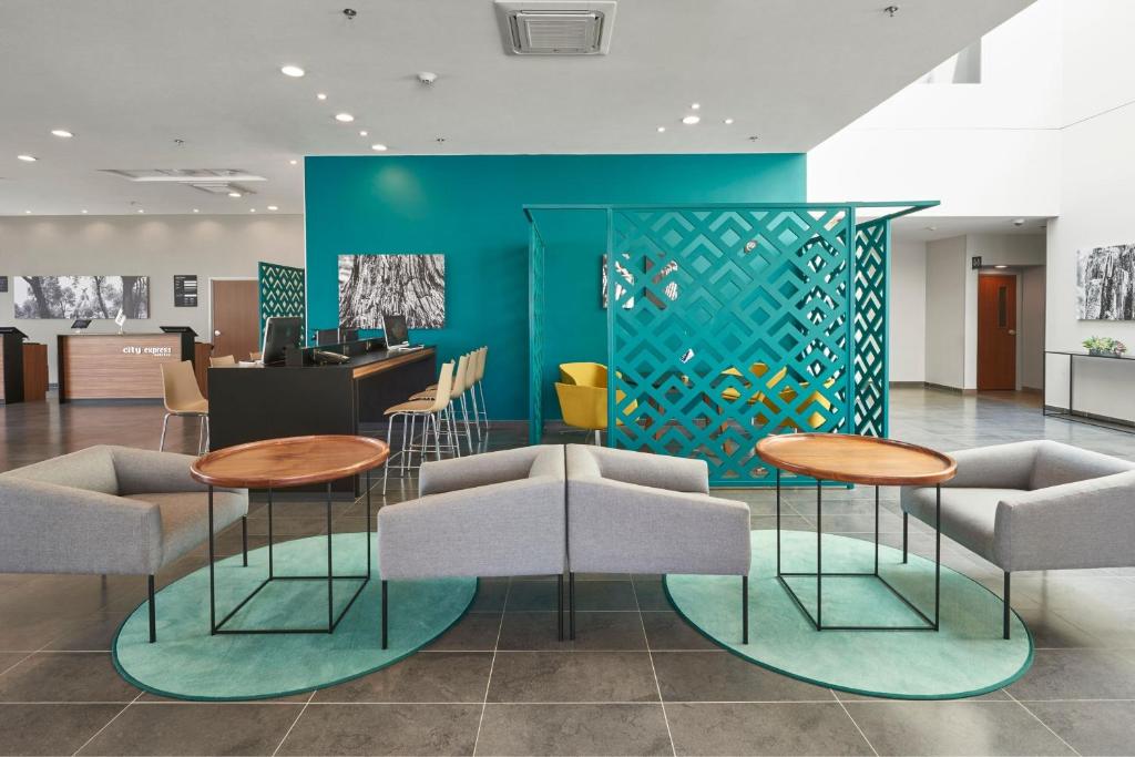 City Express by Marriott La Raza - 4