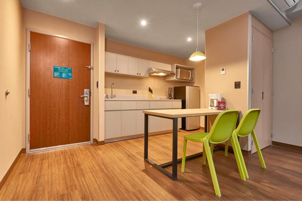 City Express Suites by Marriott Tijuana Rio キッチン