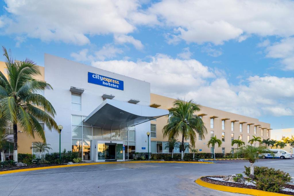 City Express by Marriott Playa del Carmen - 5