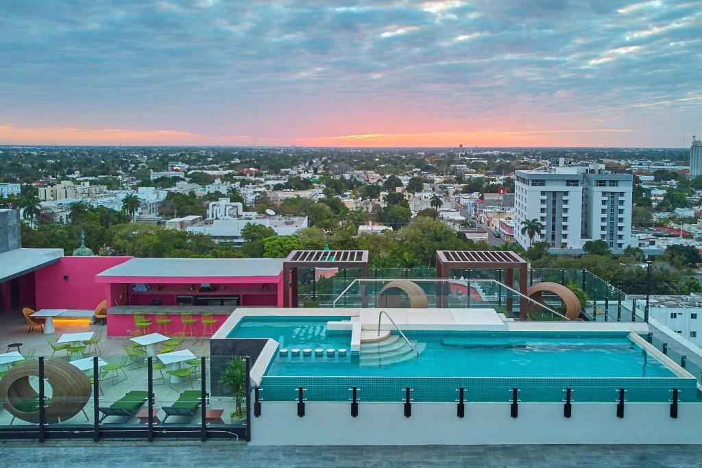 City Express Plus by Marriott Mérida photo