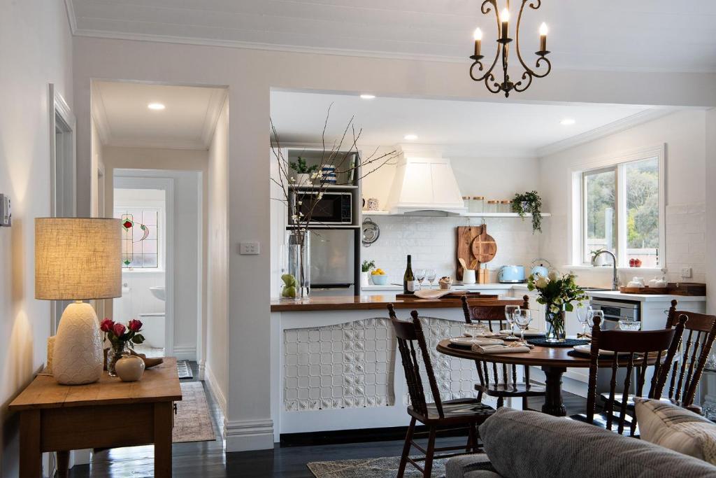 Maple Cottage, Daylesford